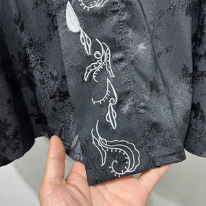 Dark Embroidered Loose Retro Shirt