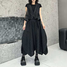 Load image into Gallery viewer, V-neck Gauze Vest Asymmetric Pleated Loose Curved Skirt
