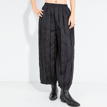 Load image into Gallery viewer, Women's Elastic-waist Pleated Draped Loose Balloon Pants

