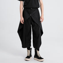 Load image into Gallery viewer, Button Loose Casual Cropped Trousers
