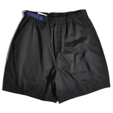 Load image into Gallery viewer, Japanese Retro Loose Straight Workwear Wide-leg Shorts

