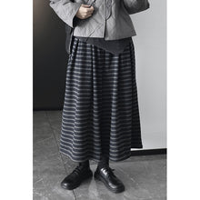 Load image into Gallery viewer, Thick Striped Cropped Trousers
