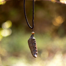 Load image into Gallery viewer, 【Hong hong huo huo】Hand Wood Carved Retro Necklace
