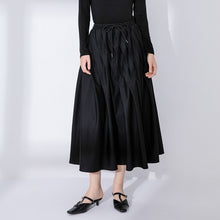 Load image into Gallery viewer, Japanese Irregular Loose Pleated Skirt
