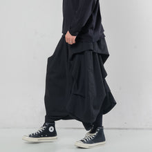 Load image into Gallery viewer, Multi-layered Pleated Cropped Wide-leg Pants Hakama
