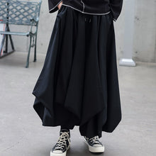 Load image into Gallery viewer, Loose Irregular Cropped Pants Hakama
