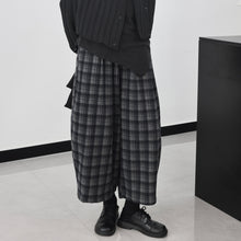 Load image into Gallery viewer, Loose-fitting Retro Wool Plaid Wide-leg Pants
