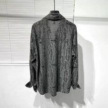 Load image into Gallery viewer, Ripped Loose Vintage Raw-edge Shirt
