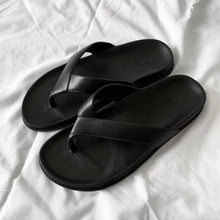 Load image into Gallery viewer, Non-slip Casual Flip-flops
