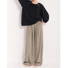 Load image into Gallery viewer, French Hollow Loose Thin Top
