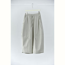 Load image into Gallery viewer, Japanese-style Loose-fit Casual Cotton Trousers

