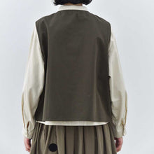 Load image into Gallery viewer, Japanese Retro Patchwork Pocket Vest
