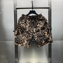Load image into Gallery viewer, Leopard Print Quick-drying Loose-fitting Five-point Pants
