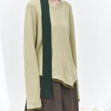 Load image into Gallery viewer, Women's Color-blocked Patchwork Faux Two-piece Pointed Hem Thin Sweater
