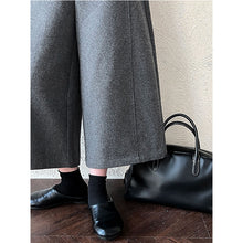 Load image into Gallery viewer, Cropped Loose Wide-leg Trousers
