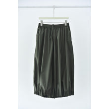Load image into Gallery viewer, Women's Japanese Lightweight Pleated Hem Cropped Wide-leg Pants
