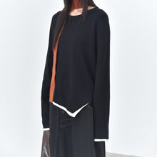 Load image into Gallery viewer, Women's Color-blocked Patchwork Faux Two-piece Pointed Hem Thin Sweater
