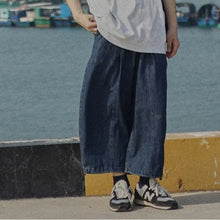 Load image into Gallery viewer, Cropped Loose-fitting Casual Jeans
