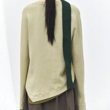 Load image into Gallery viewer, Women's Color-blocked Patchwork Faux Two-piece Pointed Hem Thin Sweater
