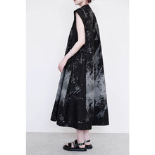 Load image into Gallery viewer, Irregular Graffiti-Print Loose Dress
