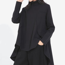 Load image into Gallery viewer, Loose-fitting Casual Turtleneck T-shirt
