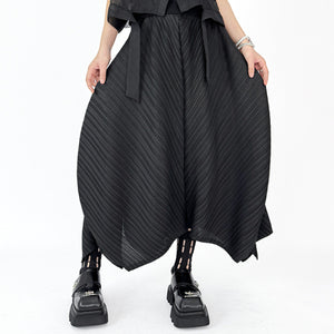 V-neck Gauze Vest Asymmetric Pleated Loose Curved Skirt