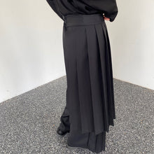 Load image into Gallery viewer, Detachable Samurai Wide Leg Pleated Culottes
