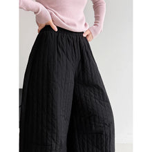 Load image into Gallery viewer, Quilted Striped Cropped Casual Trousers
