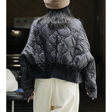 Load image into Gallery viewer, Contrast Color Loose Fit Warm Cotton Jacket
