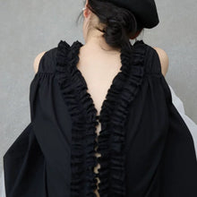 Load image into Gallery viewer, Petal Collar Sleeveless Reversible Shirt
