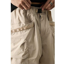 Load image into Gallery viewer, Large Pockets Loose-fitting Casual Shorts
