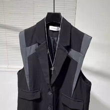 Load image into Gallery viewer, Loose-fitting Sleeveless Vest
