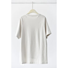 Load image into Gallery viewer, Raglan-sleeve T-shirt with An Irregular Hem

