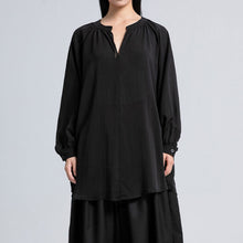 Load image into Gallery viewer, Black Neutral Style V-neck Top
