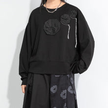 Load image into Gallery viewer, Casual Round Neck 3D Flower T-shirt
