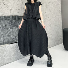 Load image into Gallery viewer, V-neck Gauze Vest Asymmetric Pleated Loose Curved Skirt
