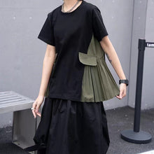 Load image into Gallery viewer, Fake Pocket Pleated Patchwork Loose T-shirt
