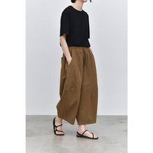 Load image into Gallery viewer, Japanese-style Loose-fit Casual Cotton Trousers
