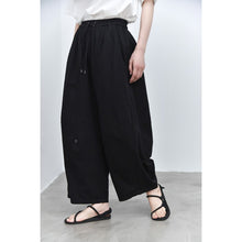 Load image into Gallery viewer, Japanese-style Loose-fit Casual Cotton Trousers
