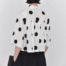 Load image into Gallery viewer, Women's Polka Dot Pleated Retro Collared Short Shirt
