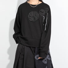 Load image into Gallery viewer, Casual Round Neck 3D Flower T-shirt
