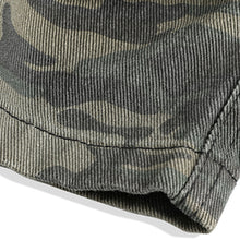 Load image into Gallery viewer, American Camouflage Multi-pocket Loose Cropped Shorts
