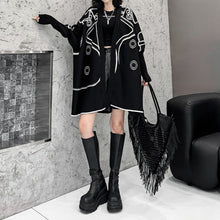 Load image into Gallery viewer, Reversible Loose-fitting Mid-length Knitted Cardigan
