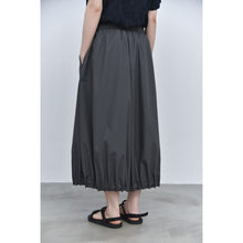 Load image into Gallery viewer, Women's Japanese Lightweight Pleated Hem Cropped Wide-leg Pants
