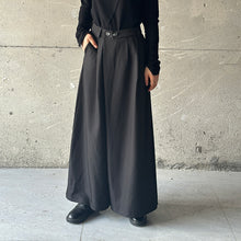 Load image into Gallery viewer, Simple Two-button Wide-leg Trouser Culottes
