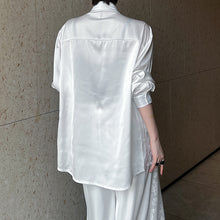 Load image into Gallery viewer, Hollow 3D Floral Stitching Pearl Shirt
