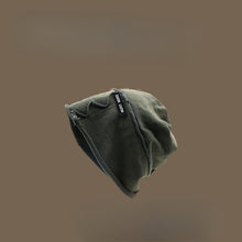 Load image into Gallery viewer, Vintage Knitted Pile Hat
