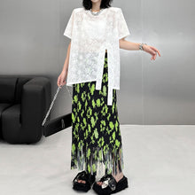 Load image into Gallery viewer, Women's Floral Pattern Lace Slit Hem T-shirt
