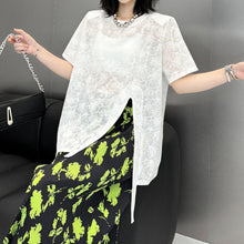 Load image into Gallery viewer, Women's Floral Pattern Lace Slit Hem T-shirt
