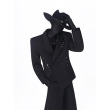 Load image into Gallery viewer, Structured-shoulder Blazer with A Sculptural Silhouette
